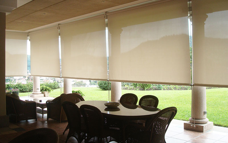 Motores y Puertas - Contacto Hero